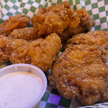 Hi Wings - 10 Jumbo Battered Wings with 1 Sauces sweet Orange - Chicken Wings Near Me - Austin, Texas Hi Wings - 10 Jumbo Battered Wings with 1 Sauces sweet Orange - Chicken Wings Near Me - Austin, Texas
