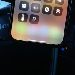 Cellairis - Hair underneath screen protector