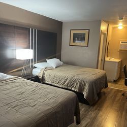 Star Inn - 2 queen bedroom