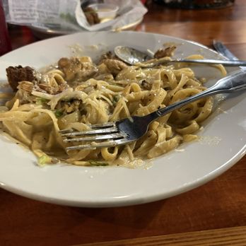 Fiddler's Crab House - Fettuccine Alfredo - Seafood Near Me - Savannah, Georgia Fiddler's Crab House - Fettuccine Alfredo - Seafood Near Me - Savannah, Georgia