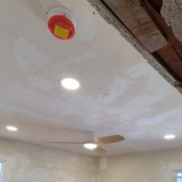 Recessed lighting, smoke detectors, ceiling fan