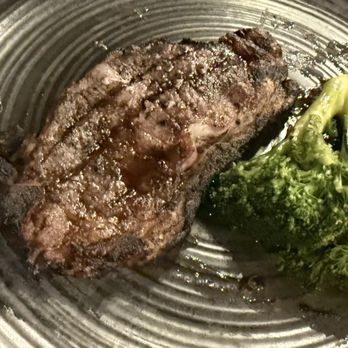 Hunter Steakhouse - New York steak - Steakhouses Near Me - Cancún, ROO