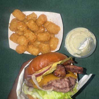 Oh My Burger - Burgers Near Me - Gardena, California
