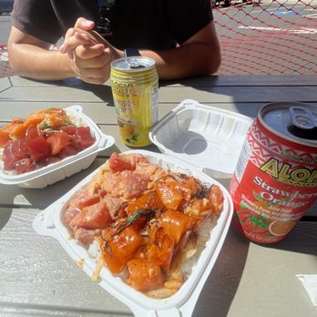 Ono Seafood - 1st bowl: Shoyu Ahi  and Miso Salmon 2nd bowl: Shoyu Salmon and Spicy Ahi - Seafood Near Me - Honolulu, Hawaii