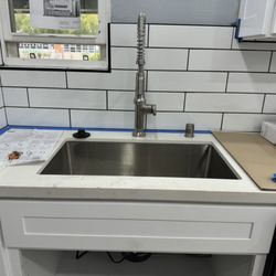 Elmore Quality Plumbing - Sink install