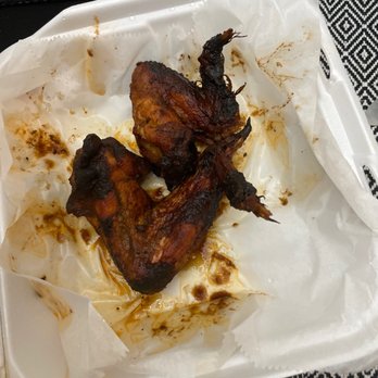 Hate Mondays Tavern - Smoked 5 whole wing - Barbeque Near Me - Miami, Florida