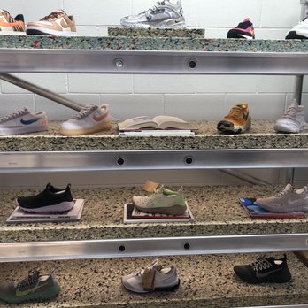 Nike Chicago - Shoe Stores Near Me - Chicago, Illinois Nike Chicago - Shoe Stores Near Me - Chicago, Illinois