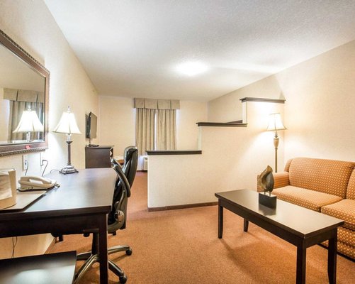 Quality Inn Suites 26 Photos Hotels 4070 2nd Avenue South