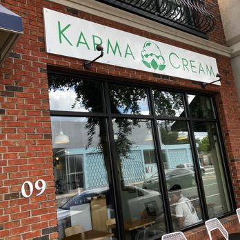 Karma Cream - Outside - Ice Cream & Frozen Yogurt Near Me - Gainesville, Florida