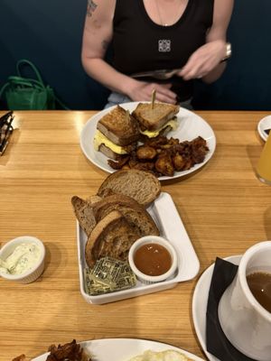 Oak and Honey by null