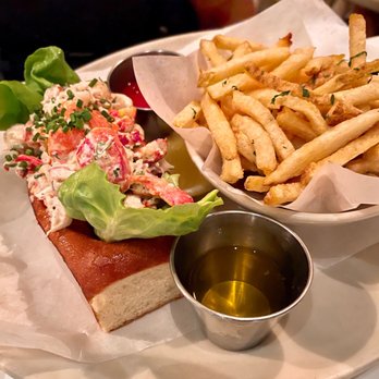 Perla's - Lobster Roll , Bibb Lettuce , House Mayo , Drawn Butter Sandwich - Seafood Near Me - Austin, Texas