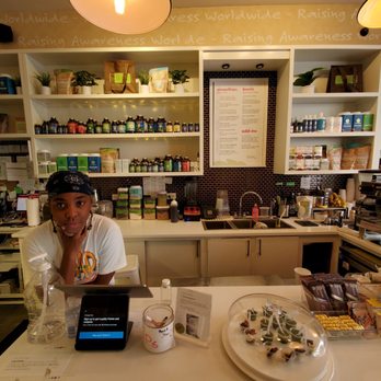 Chicago Raw - This gal is a doll!!! So kind and so good with customers! - Vegan Near Me - Chicago, Illinois