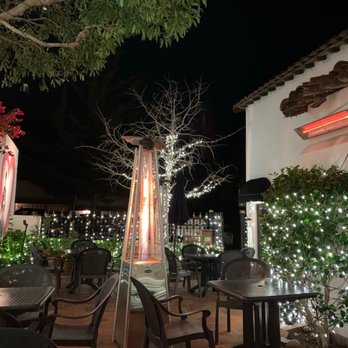 Terry's Restaurant + Lounge - Outdoor dining courtyard - Lounges Near Me - Carmel, California