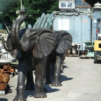 Aardvark Antiques - Antiques Near Me - Newport, Rhode Island
