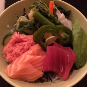 Murakami - Spicy tuna, salmon, tuna and mixed veggies! - Japanese Near Me - Los Angeles, California Murakami - Spicy tuna, salmon, tuna and mixed veggies! - Japanese Near Me - Los Angeles, California