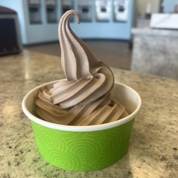 Ocean Freeze - Good old fashion Low fat chocolate - Ice Cream & Frozen Yogurt Near Me - Lincoln City, Oregon