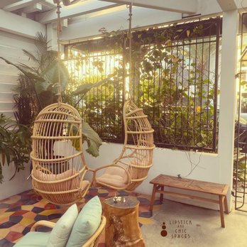 Red Rooster Overtown - Outdoor Swings - Cocktail Bars Near Me - Miami, Florida Red Rooster Overtown - Outdoor Swings - Cocktail Bars Near Me - Miami, Florida