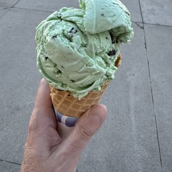 Leatherby's pistachio ice cream