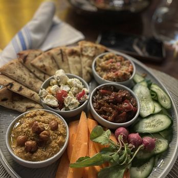 The Bridge at Saugatuck - Hummus appetizer - New American Near Me - Westport, Connecticut The Bridge at Saugatuck - Hummus appetizer - New American Near Me - Westport, Connecticut