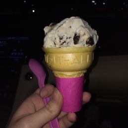 Cookies and Cream Single scoop cake cone