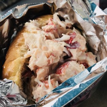 James Hook & Co - Lobster Fresh Roll - Seafood Near Me - Boston, Massachusetts James Hook & Co - Lobster Fresh Roll - Seafood Near Me - Boston, Massachusetts