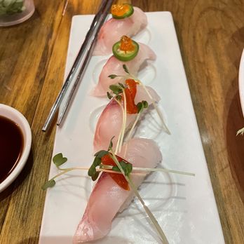 Hooked - Sushi Bars Near Me - Avon, Colorado