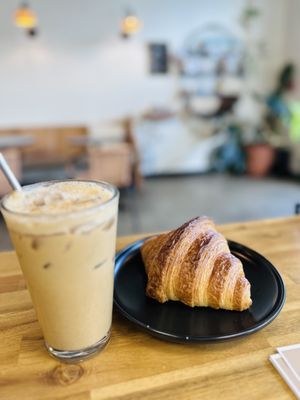 Flour Your Dreams Bakery & Café by null