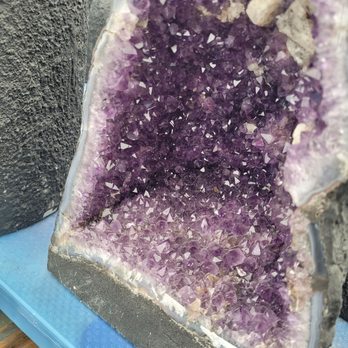 LA Mineral Show - Gemstones & Minerals Near Me - Walnut, California