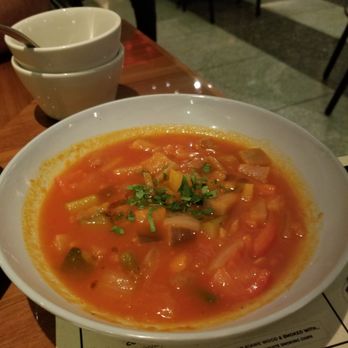 Rigo - Minestrone soup - Spanish Near Me - Honolulu, Hawaii
