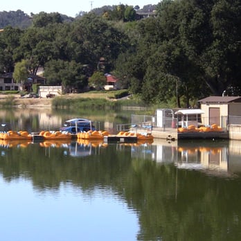 Atascadero Lake Park - Paddle Boats for Rent - Parks Near Me - Atascadero, California
