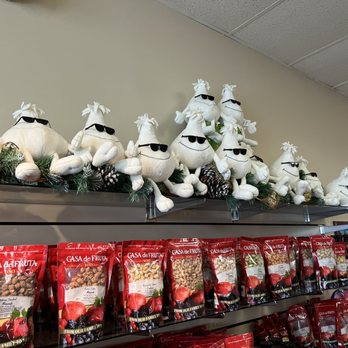 Gilroy Welcome Center - Garlic toys! - Wineries Near Me - Gilroy, California Gilroy Welcome Center - Garlic toys! - Wineries Near Me - Gilroy, California