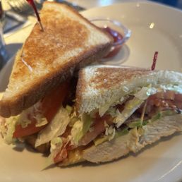 Chicken bacon avocado sandwich Chicken bacon avocado sandwich