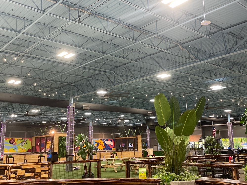 KUDOS TAPROOM & FIELDHOUSE 14110 Pardee Rd, Taylor, Michigan Sports