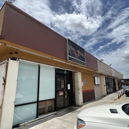 Exterior outside entrance of Street to Kitchen - Another situations where what's inside matters most. Simple looking outside view. - Houston, Texas Exterior outside entrance of Street to Kitchen - Another situations where what's inside matters most. Simple looking outside view. - Houston, Texas