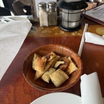 King Crab House - Free bread - Seafood Near Me - Chicago, Illinois King Crab House - Free bread - Seafood Near Me - Chicago, Illinois