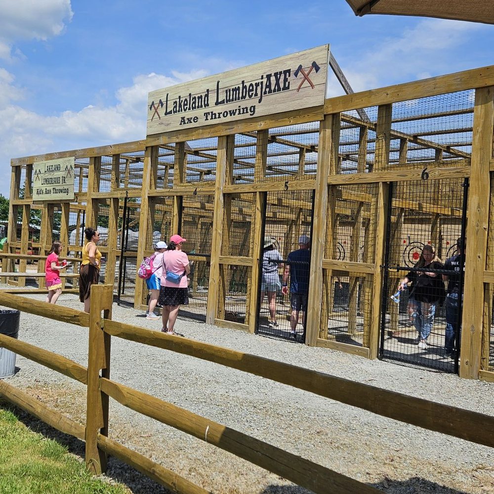 Lakeland Orchard - Attraction Farms Near Me - Scott Township, Pennsylvania