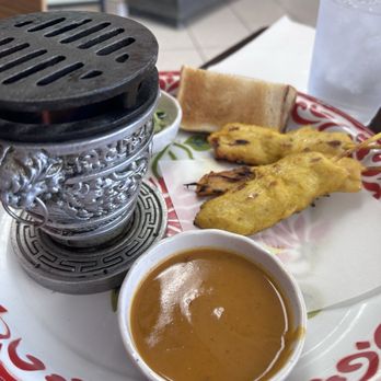 Sri Siam Cafe - Chicken SATAY - Thai Near Me - North Hollywood, California Sri Siam Cafe - Chicken SATAY - Thai Near Me - North Hollywood, California