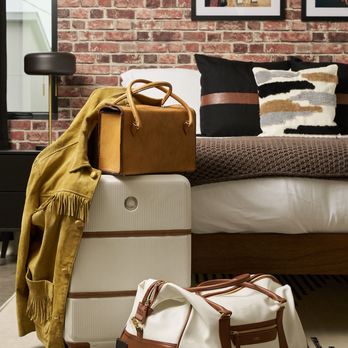 Hallson Hospitality - Luggage drop off at your Airbnb in Nashville - Property Management Near Me - Nashville, Tennessee Hallson Hospitality - Luggage drop off at your Airbnb in Nashville - Property Management Near Me - Nashville, Tennessee