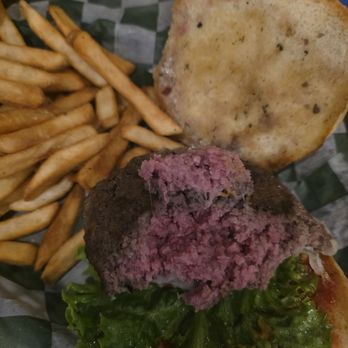 Murph's Irondequoit Pub - Cheeseburger - Pubs Near Me - Rochester, New York