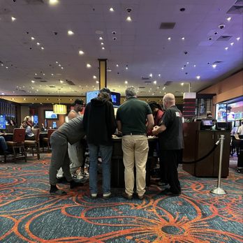 Seminole Classic Casino - Crowded craps table! Hot dice - Casinos Near Me - Hollywood, Florida Seminole Classic Casino - Crowded craps table! Hot dice - Casinos Near Me - Hollywood, Florida