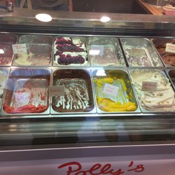 Polly's Eisdiele - Mega gut das Eis  Waren letztes Jahr, vor der Fusion, zu Besuch in Neuruppin. Herz und Seele des Laden sind die Inhaber! Meine Empfehlung!