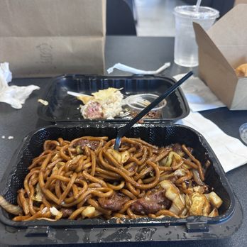 Pearls & Bites Cafe - Beef Chow Mein - Chinese Near Me - Redding, California