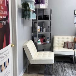 Allure Laser & Day Spa - Waiting area/Front Desk