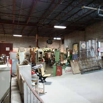 The Vintage Peddler - So much to look at everywhere. - Antiques Near Me - Springfield, Missouri