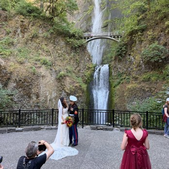 Multnomah Falls - Hiking Near Me - Bridal Veil, Oregon Multnomah Falls - Hiking Near Me - Bridal Veil, Oregon