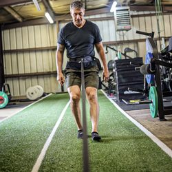 Ascend Perform - Performing backwards walks with the Run Rocket works the muscles around the knees such as the VMO, which helps to stabilize the knee.