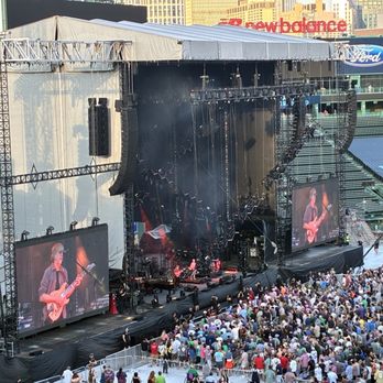 Fenway Park - Stadiums & Arenas Near Me - Boston, Massachusetts Fenway Park - Stadiums & Arenas Near Me - Boston, Massachusetts
