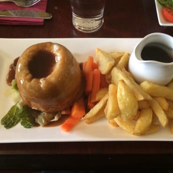 Anchor Tap - steak and kidney pudding with chips - Pubs Near Me - London, XGL Anchor Tap - steak and kidney pudding with chips - Pubs Near Me - London, XGL