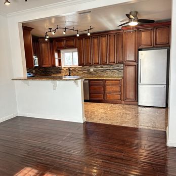 Checkpoint Property Management - A Beautiful three bedroom apartment in Venice, California - Property Management Near Me - Inglewood, California Checkpoint Property Management - A Beautiful three bedroom apartment in Venice, California - Property Management Near Me - Inglewood, California