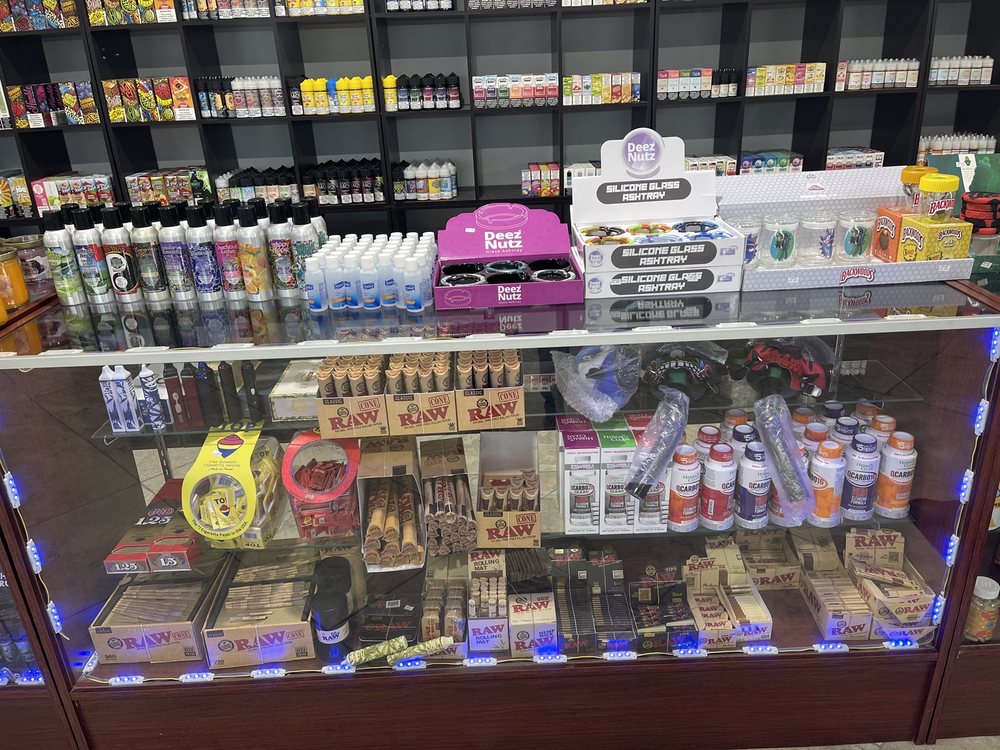 SMILE VAPE Updated September 2024 24 Photos 2209 Hobson Pike